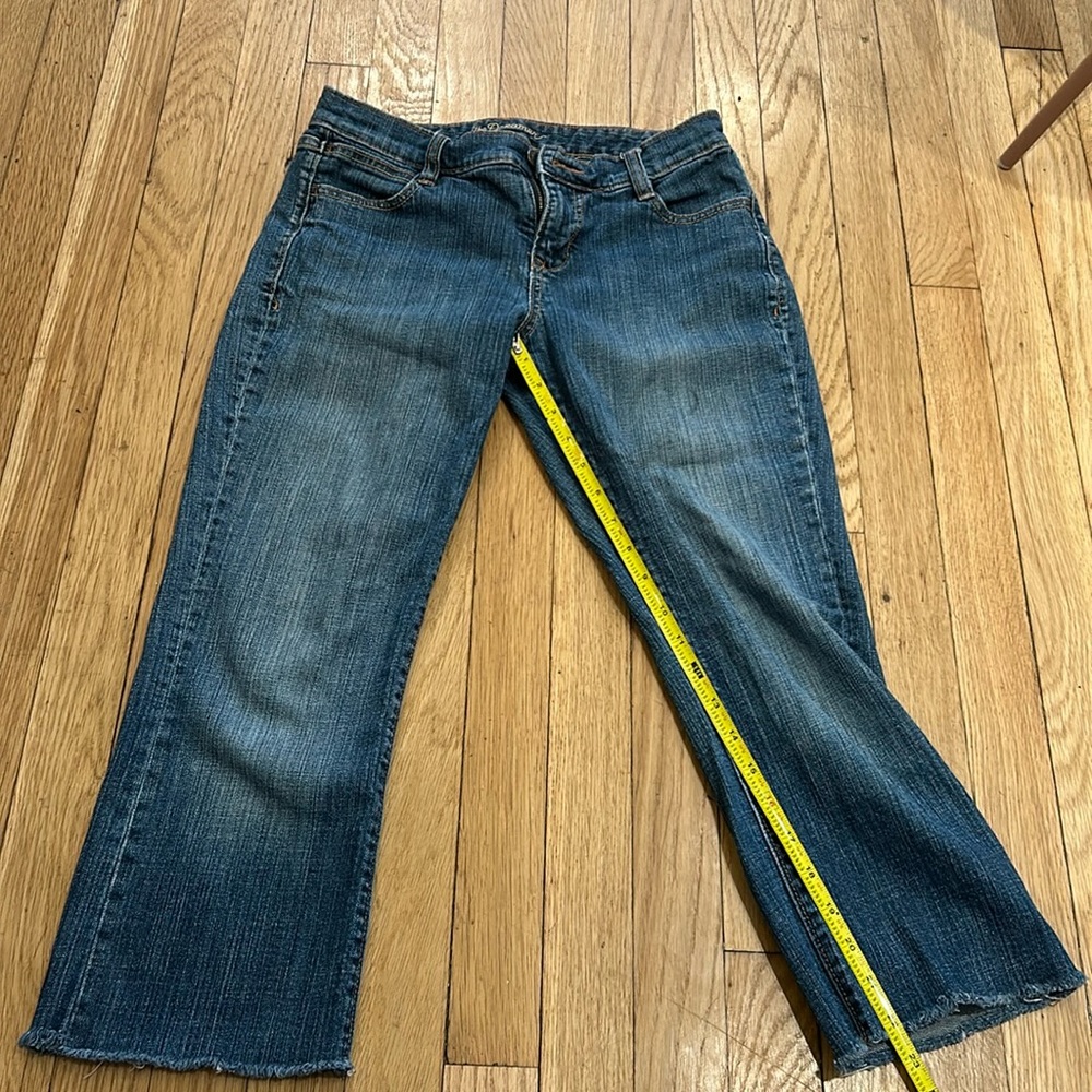 Frayed Capris Jeans